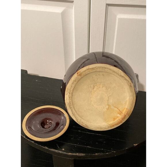 Antique Bean Pot with Lid USA Excellent Condition - Picture 5 of 7